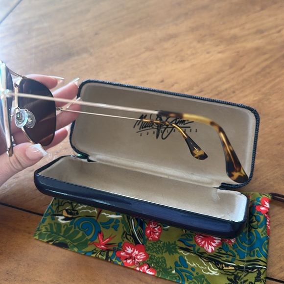 Maui Jim Titanium Mavericks Aviator Sunglasses - Gold HS264-16 main image 7